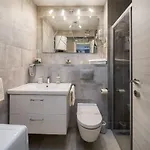 Apartment Scherbl - 1 One-Bedroom Apartment & 2 Private Rooms Near Park Marjan, Split Daire Split