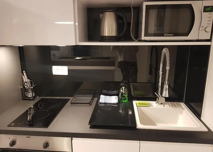 Apartment Scherbl - 1 One-Bedroom Apartment & 2 Private Rooms Near Park Marjan, Split * Σπλιτ