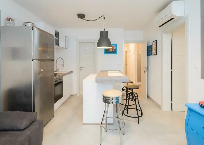 Apartment Scherbl - 1 One-Bedroom Apartment & 2 Private Rooms Near Park Marjan, Split Διαμέρισμα