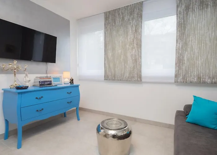 Διαμέρισμα Apartment Scherbl - 1 One-Bedroom Apartment & 2 Private Rooms Near Park Marjan, Split