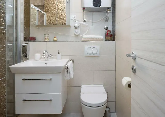 Apartment Scherbl - 1 One-Bedroom Apartment & 2 Private Rooms Near Park Marjan, Split Διαμέρισμα *