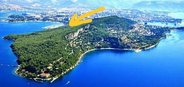 Apartment Scherbl - 1 One-Bedroom Apartment & 2 Private Rooms Near Park Marjan, Split Σπλιτ