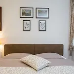 Apartment Apartment Scherbl - 1 One-Bedroom Apartment & 2 Private Rooms Near Park Marjan, Split *